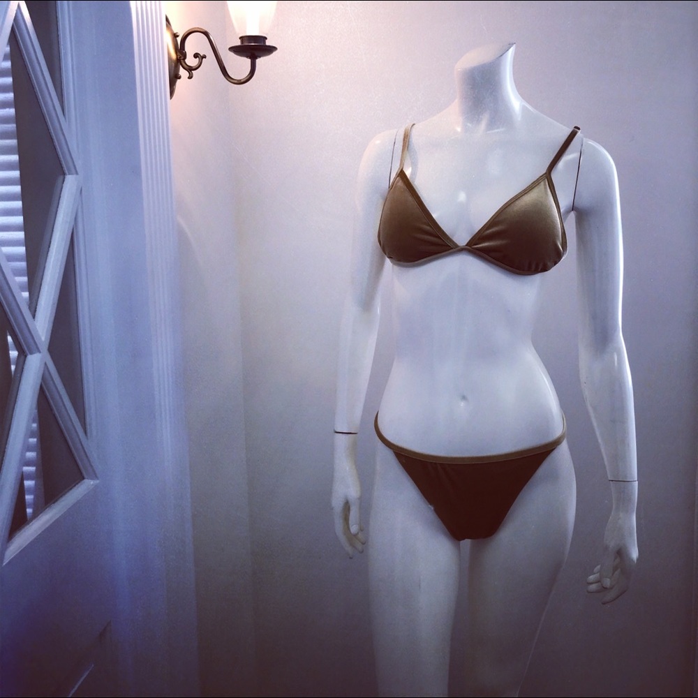 Last One* Women Brazilian Bikini - Picture 1 of 6